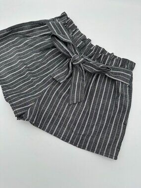 Love Tree Women's Stripe Paperbag Tie Belted Shorts, Size Medium, Grey/White